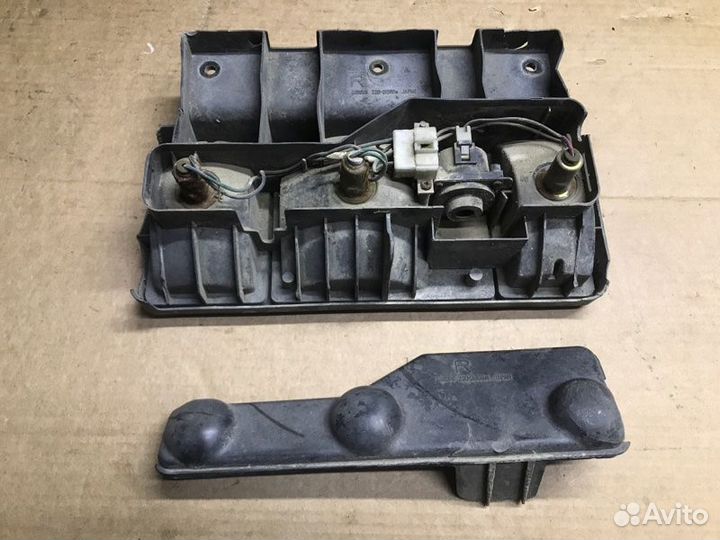 Стоп сигнал задний правый Isuzu Elf NKR66ED 4HF1