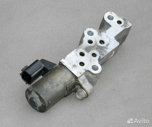 Клапан газораспределения правый Nissan Murano VQ35