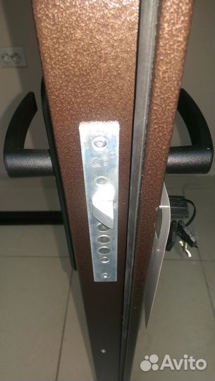 Входная дверь