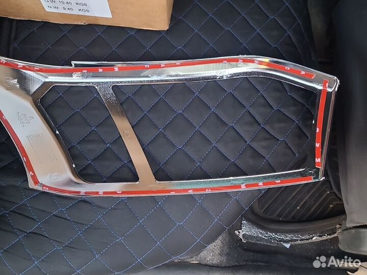 Накладки на фары tayota succed