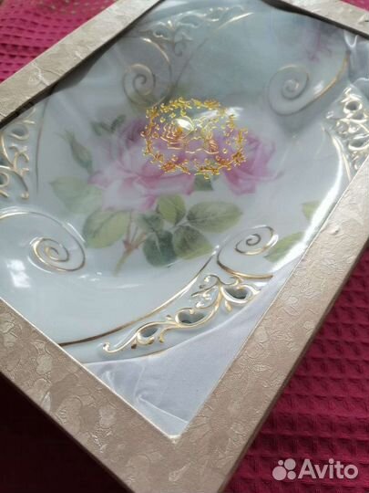 Блюдо фарфоровое