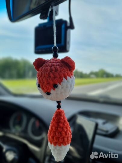 Игрушка брелок в машину, на сумку или ключи