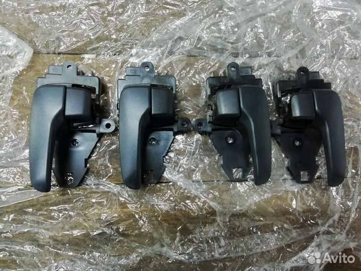 Mitsubishi Lancer X ручки дверей