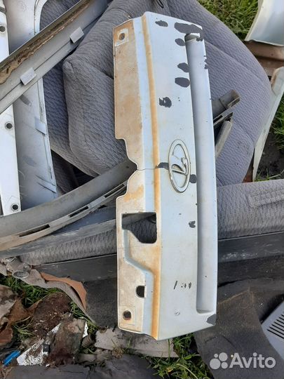 Решетка радиатора ваз 2111