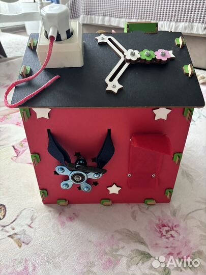 Бизиборд домик