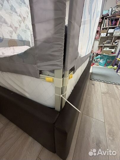 Барьер защитный для кровати