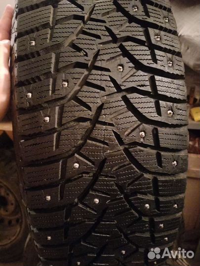 Bridgestone Blizzak Spike-02 SUV 245/70 R16