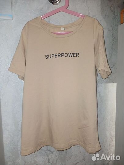 Бежевая женская футболка