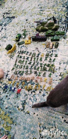 Игрушки солдатики