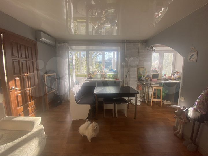 3-к. квартира, 56 м², 3/5 эт.