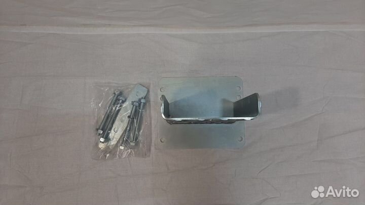 Подножка с планками для лодочного прицепа