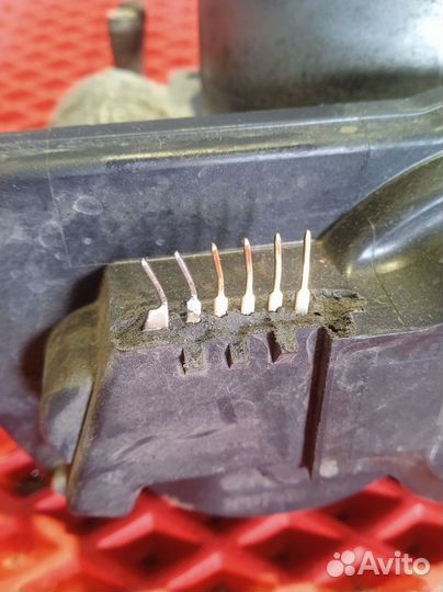 Заслонка дроссельная Nissan X-Trail T31