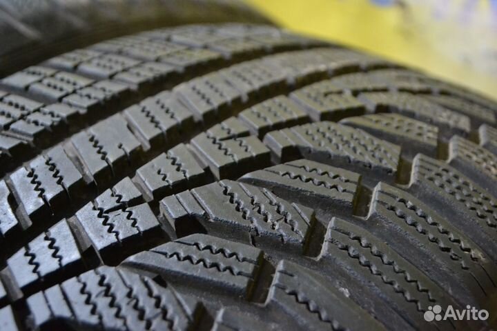 Hankook Winter I'Cept Evo2 W320 235/55 R17