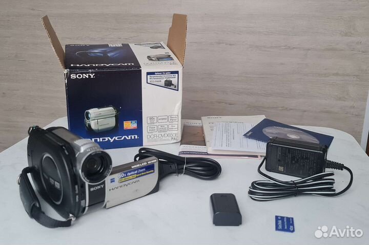 Видеокамера Sony DCR-dvd650e