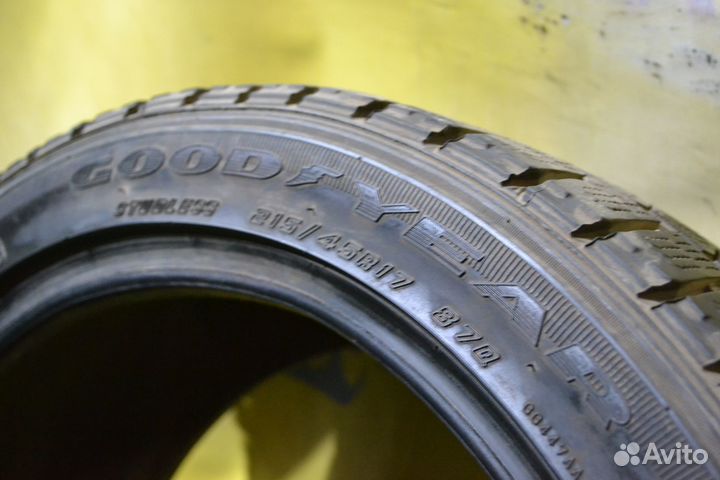 Goodyear Ice Navi Zea II 215/45 R17