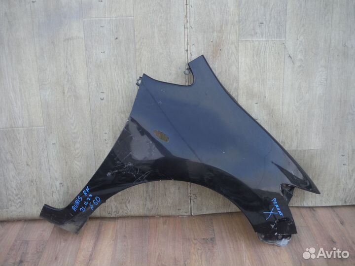 Крыло переднее правое Toyota Auris 2011