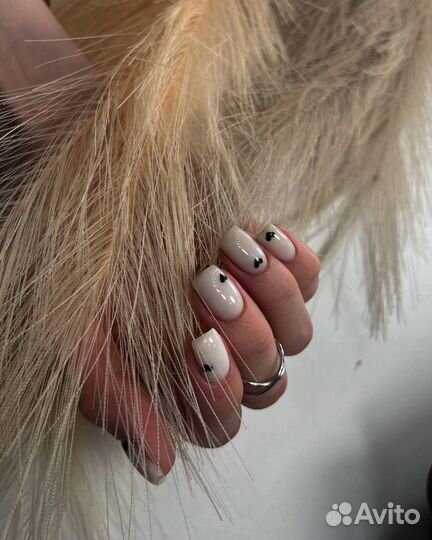 Маникюр педикюр