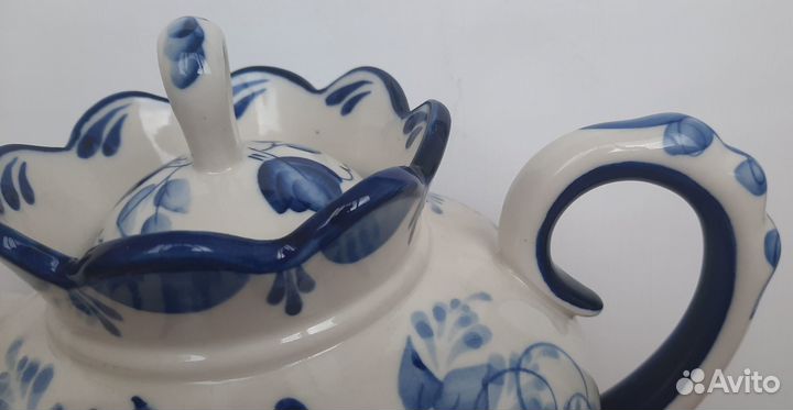 Чайник гжель