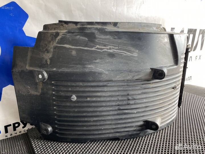 Крыло кабины правое Volvo FH4 82271846