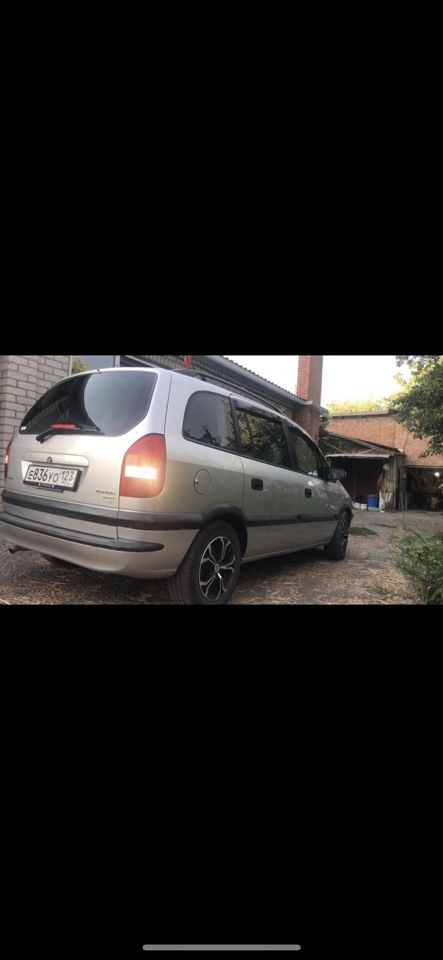 Opel Zafira: фото владельца
