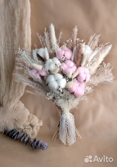 Букеты из стабилизированных цветов и сухоцветов