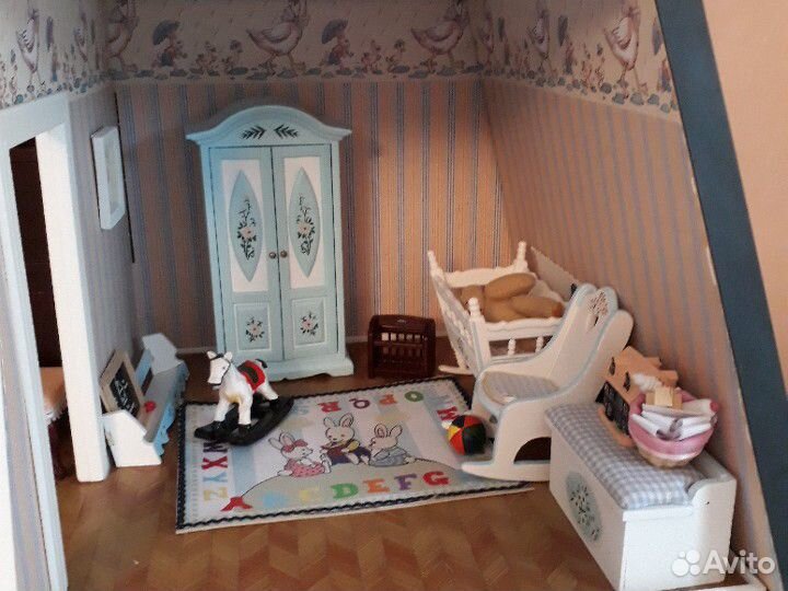 Домик кукольный