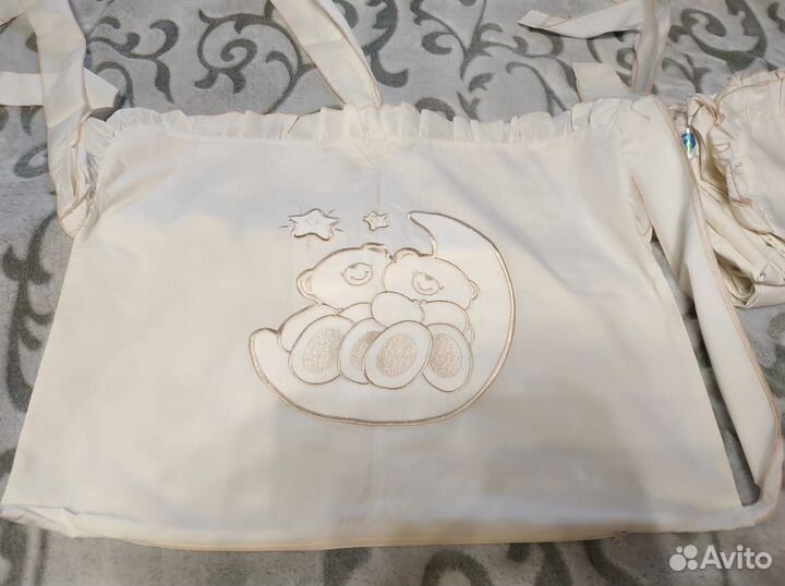 Набор в детскую кроватку для новорожденных