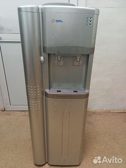 Кулер для воды с холодильником