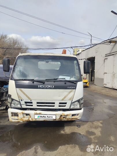Isuzu NQR75, 2010