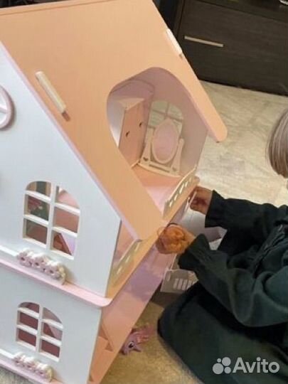 Кукольный домик с мебелью