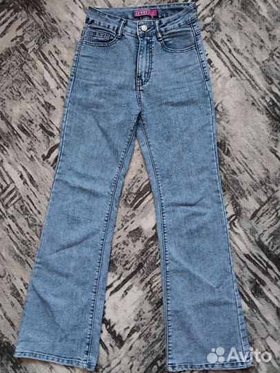 Джинсы клеш женские