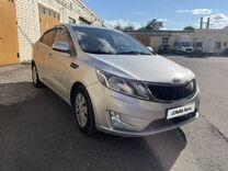 Kia Rio 1.6 AT, 2012, 108 000 км, с пробегом, цена 835 000 руб.