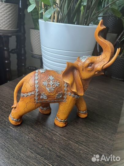 Статуэтка слон