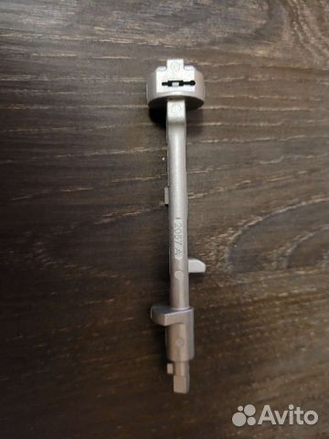 Шток замка Прадо 120