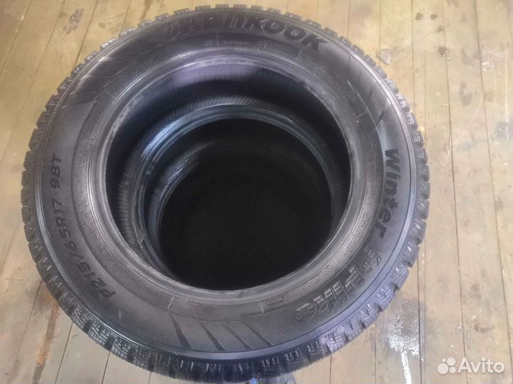 Hankook Winter I'Pike 215/65 R17