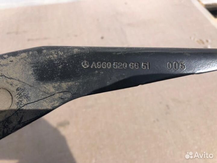 A9605206851 Кронштейн воздуховода Mercedes