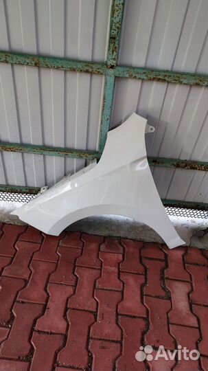 Крыло левое переднее Шкода Рапид