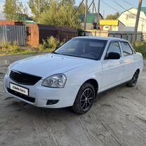 ВАЗ (LADA) Priora 1.6 MT, 2011, 190 000 км, с пробегом, цена 320 000 руб.