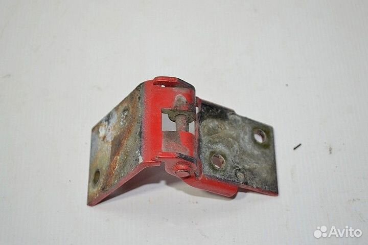 Петля люка бокового ящика кабины DAF XF105 (01.05)
