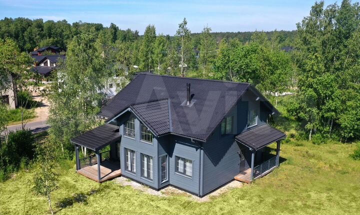 Дом 171 м² на участке 8 сот.