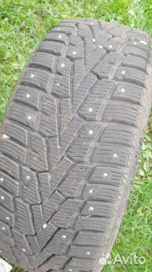 Roadstone Winguard Spike 225/50 R17