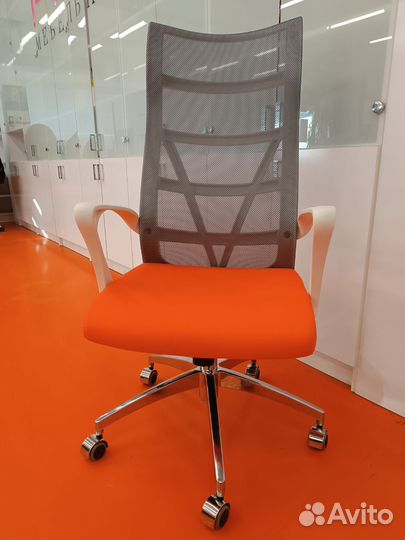 Компьютерное кресло