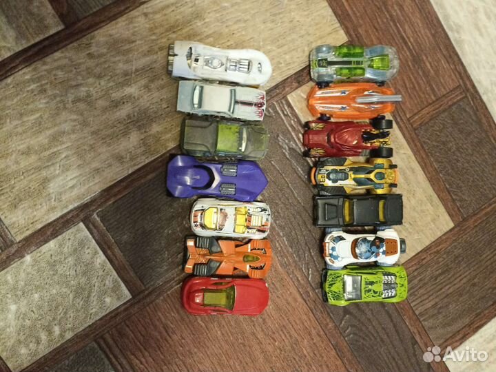 Hot wheels машинки