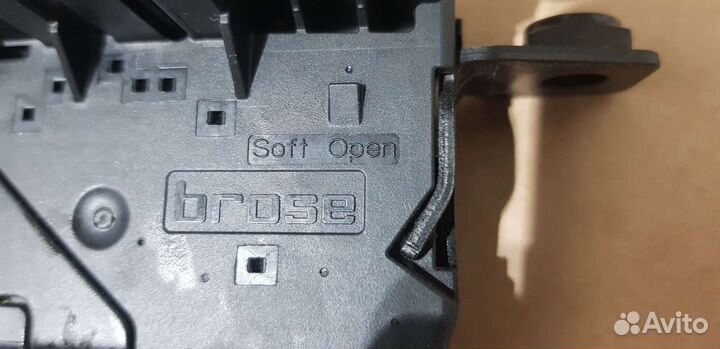 Замок багажника с доводчиком BMW F10 F15 F01 F02