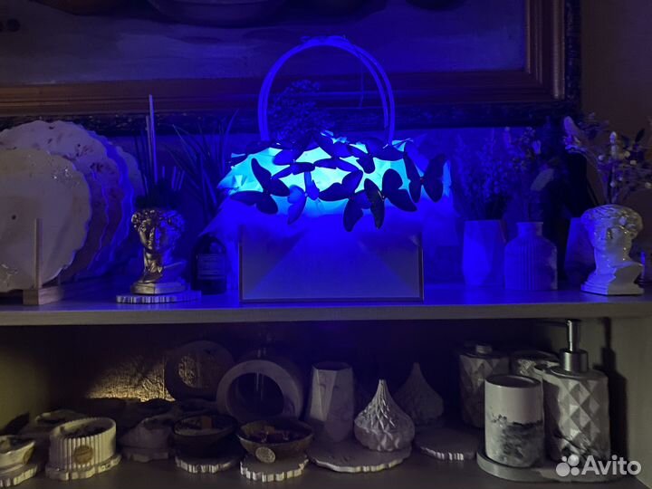 Букеты из бабочек в корзинке