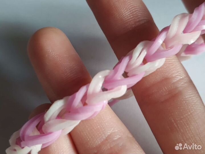 Браслет из резинок