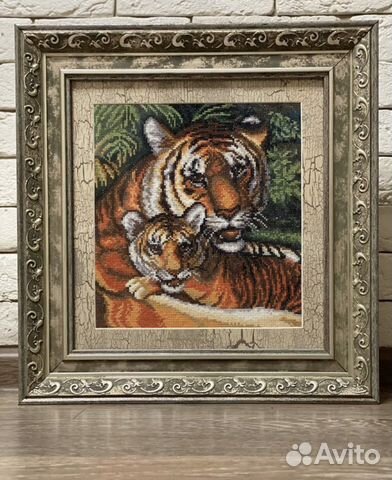 Картина ручной работы, вышитая крестиком