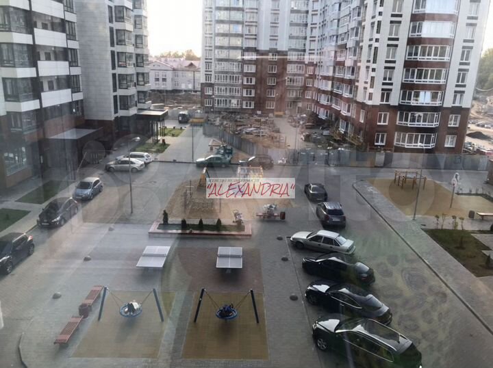 2-к. квартира, 74 м², 4/10 эт.