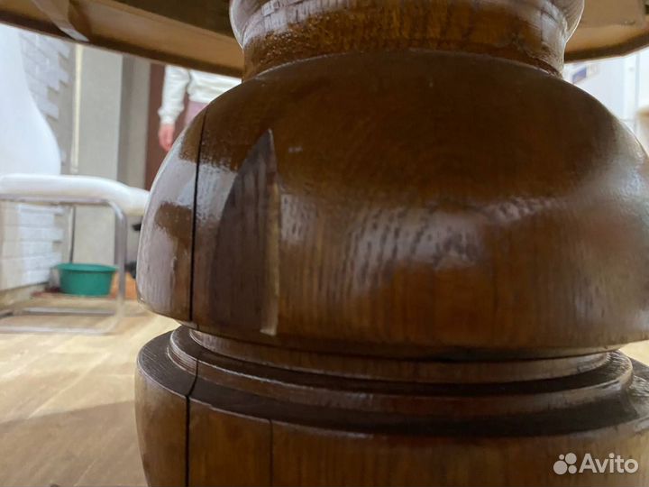 Стол из массива дерева