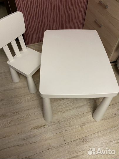 Стол и стул